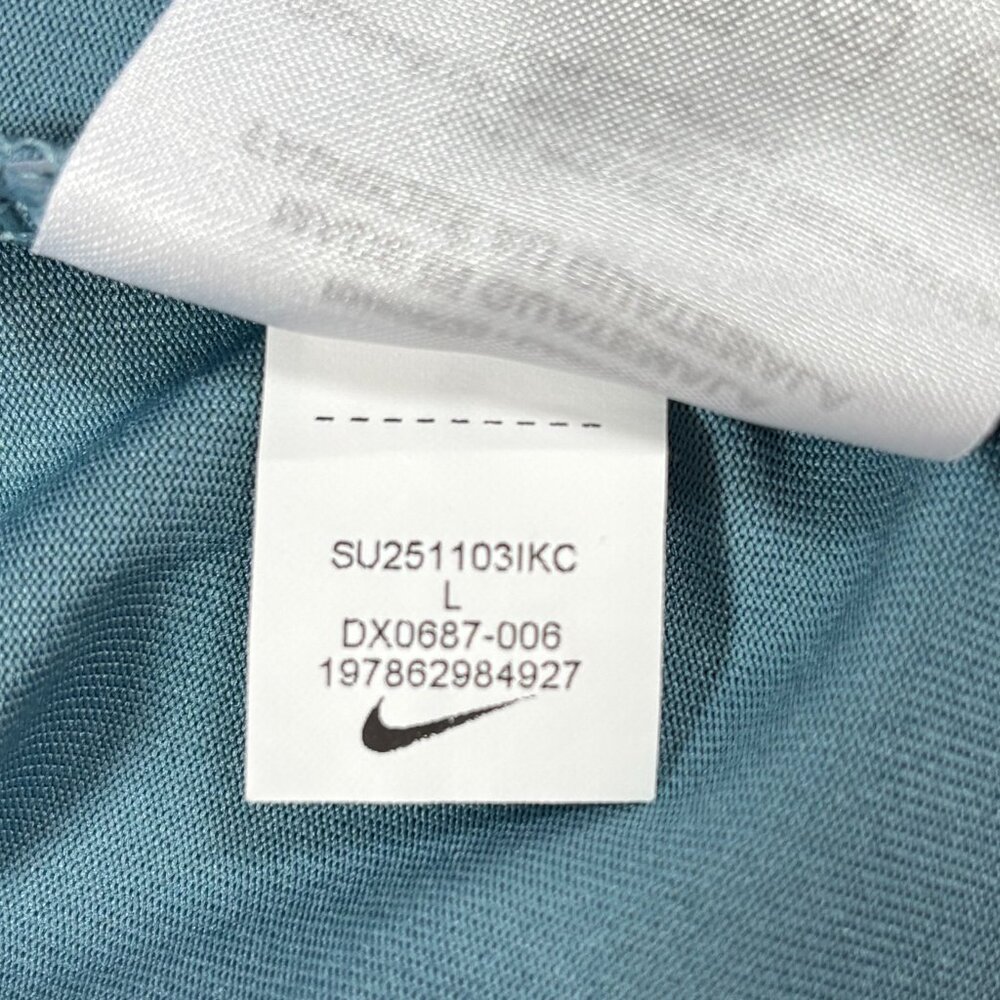 Nike The Nike Tee DRI-FIT T-Shirt - Picture 9 of 10